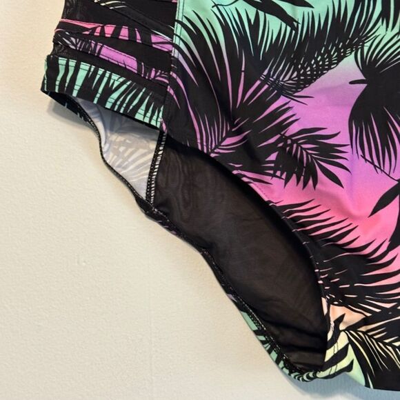 Torrid High-Rise Lattice Side Swim Bottom Palm Print 1X - Picture 15 of 16